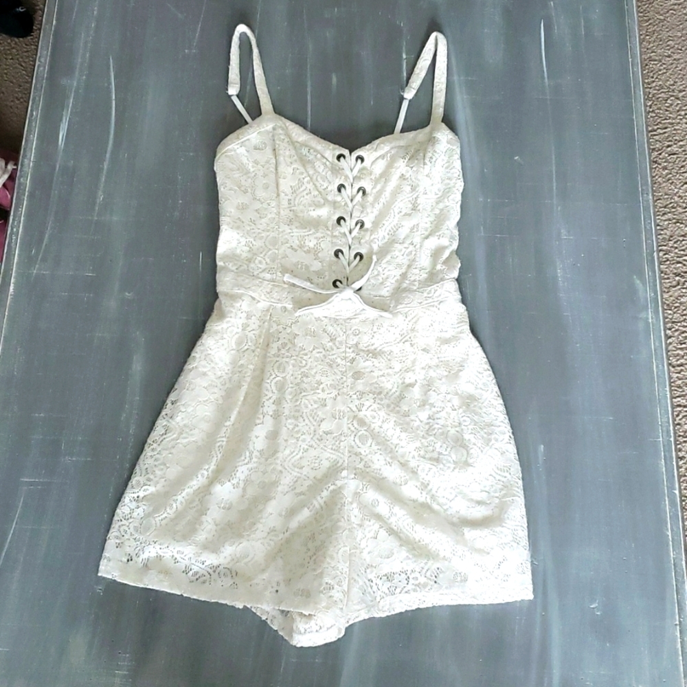 Hollister romper size medium